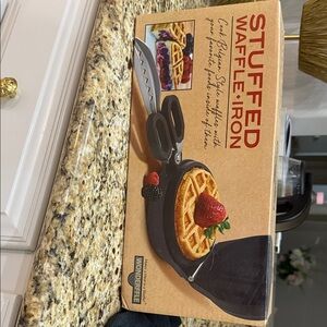 Black Stuffed Waffle Iron
